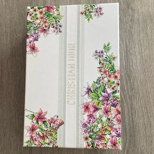 Christian Dior box 🗃️. perfect for gift box or small bag/ wallet storage.